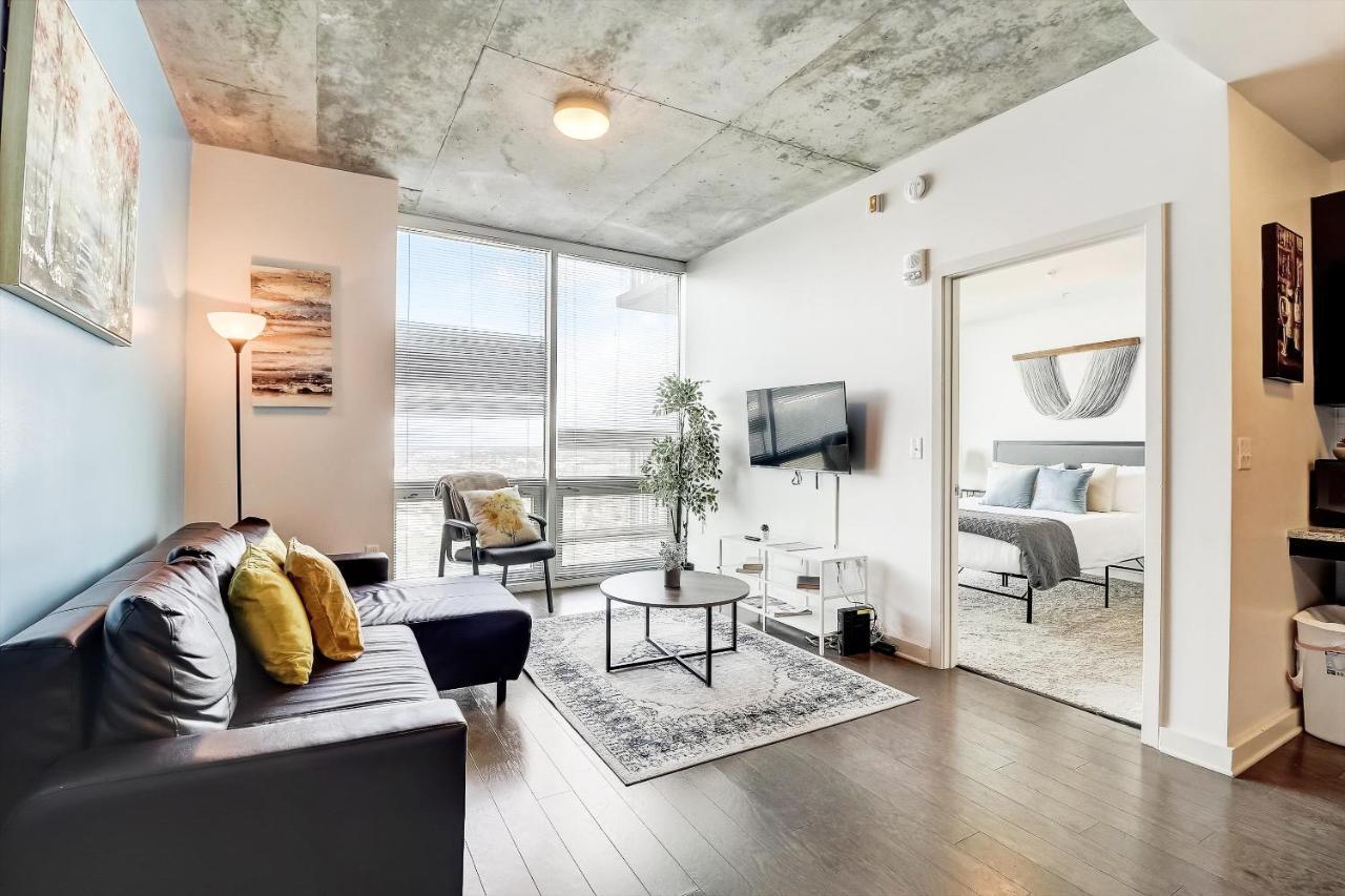 Frontdesk Skyhouse Apts Uptown Charlotte Daire Oda fotoğraf